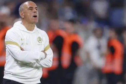 Napoli dismiss Walter Mazzarri and appoint Slovakia's Francesco Calzona as new manager